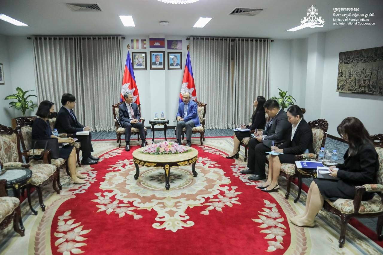 Strengthening ASEAN-ROK Relations: Key Discussions Between Cambodian and Korean Diplomats