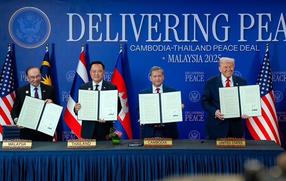 Leaders of Malaysia, Thailand, Cambodia and the United States at the signing of the Kuala Lumpur Joint Declaration on 26 October 2025