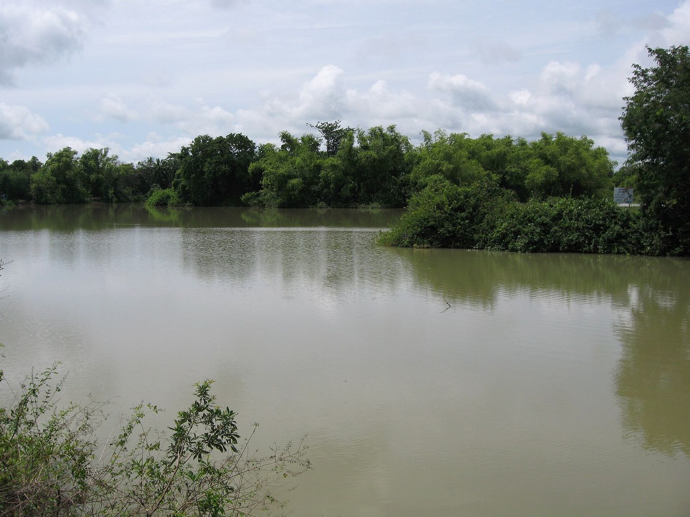 A small lake in Serei Saophoan, Banteay Meanchey province